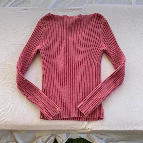 sweater - Picture 3 of 5